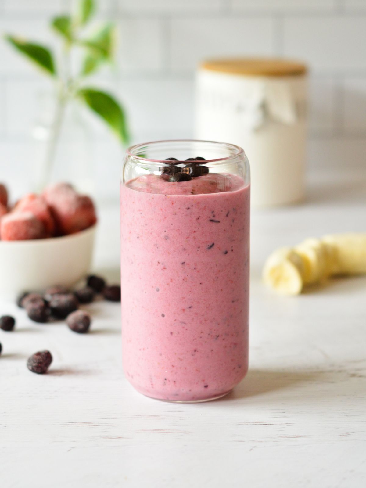 Easy Strawberry Blackberry Banana Smoothie