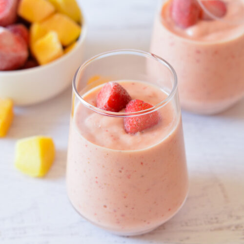 strawberry mango smoothie