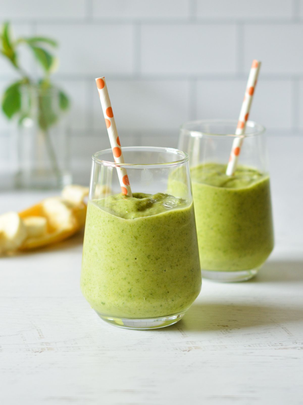 Frozen Spinach Smoothie with Pineapple