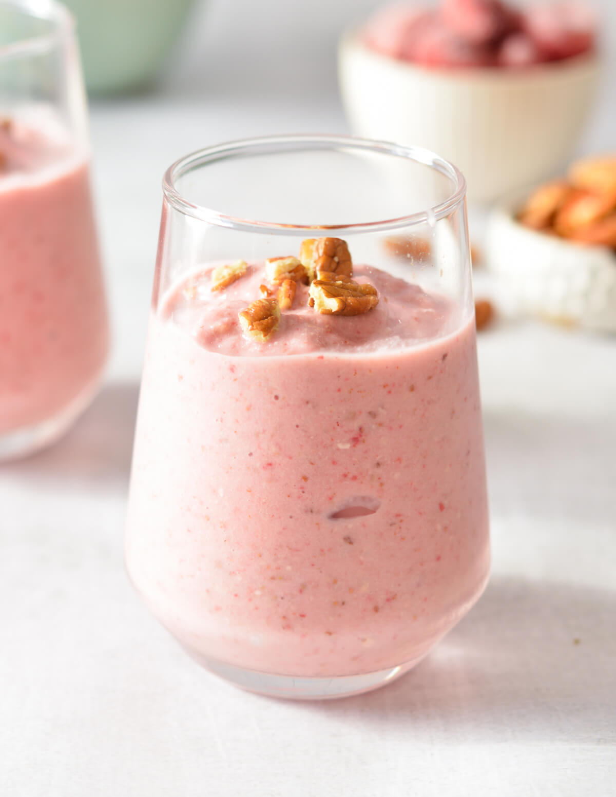 can you blend nuts in a smoothie